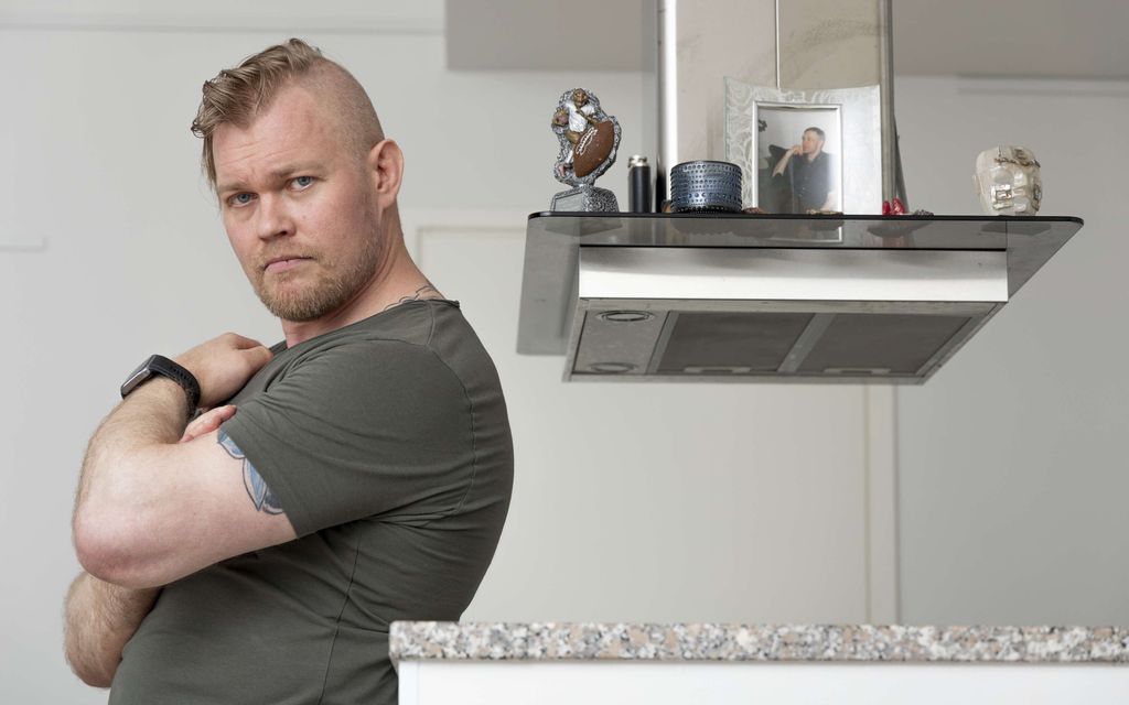 Pornokohu paljasti opettajan kaksoiselämän – Näin Elias Redinillä, 41, menee nyt