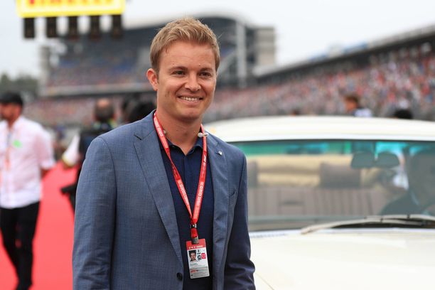 Nico Rosberg ei niellyt Lewis Hamiltonin tarinaa pureskelematta.