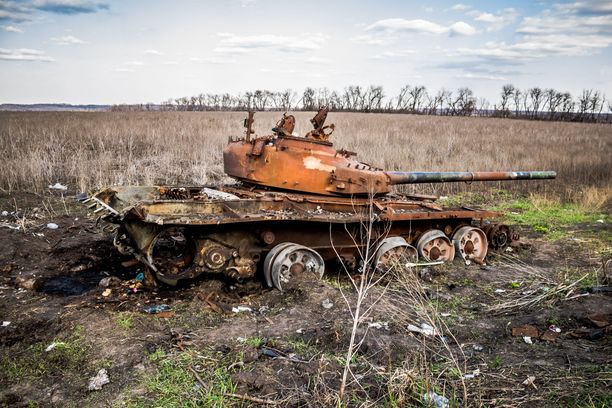 Video: Näin Ukrainan erikoisjoukot tuhosivat yli 10 Venäjän tankkia ja  ajoneuvoa