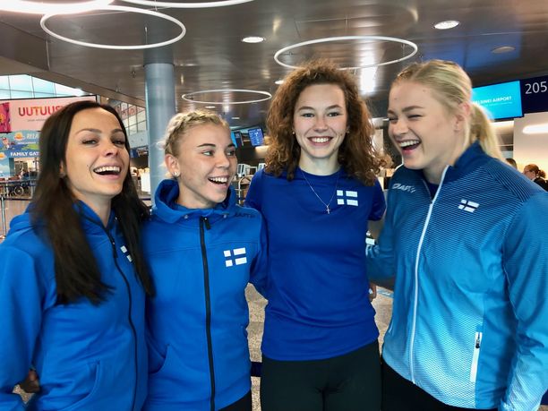 Maria Huntington (vas.), Taika Koilahti, Ella Junnila ja Wilma Murto lähtivät hyvillä fiiliksillä alle 23-vuotiaiden EM-kisoihin Ruotsiin.