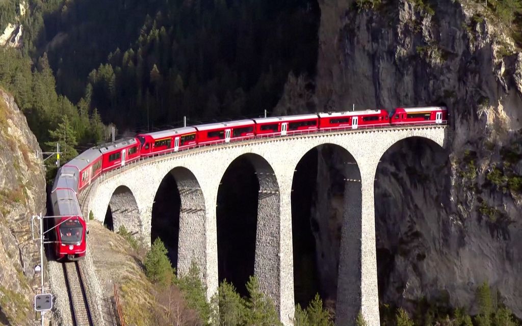 Tällainen on maailman pisin matkustajajuna – pituutta liki kaksi kilometriä