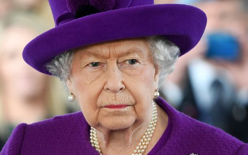 Britannian kuningasperhe käy vastaiskuun – poikkeuk­sellinen kannanotto kohudokumentin jälkeen