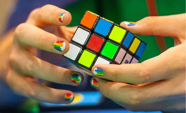 Rubikin kuutio on yksi maailman tunnetuimmista älypeleistä.