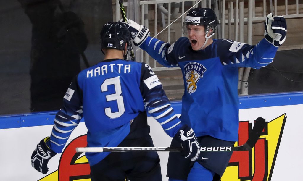 Kommentti: Tulikuuma Anton Lundell, 19, kantaa Suomea reppuselässä jo toisessa MM-turnauksessa