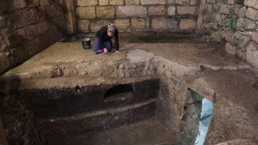 Mosaiikkilattian alta paljastui ainutlaatuinen huonelöytö Jerusalemissa 