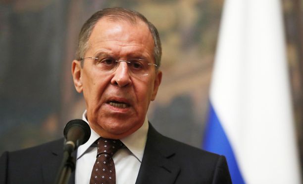 Sergei Lavrov sanoi Venäjän olevan tietoinen aikarajasta, jonka Britannia antoi maalle asian selvittämiseksi. Aikaraja umpeutuu tänään.