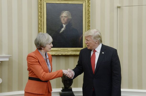 Britannian pääministeri Theesa May ja Yhdysvaltain presidentti Donald Trump tapasivat perjantaina.