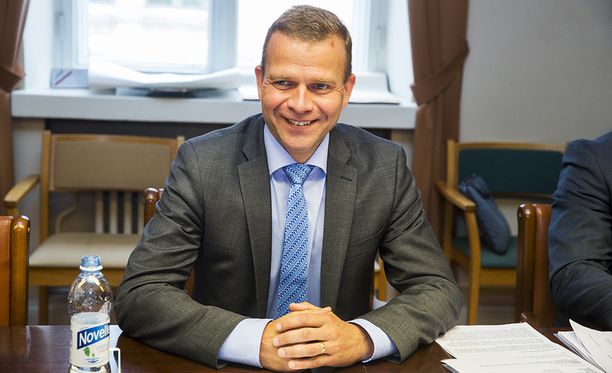 Kokoomuksen puheenjohtajalla Petteri Orpolla on varaa ainakin pieneen hymyyn, sillä kokoomus on Iltalehden ja Uuden Suomen gallupissa edelleen Suomen suosituin puolue.