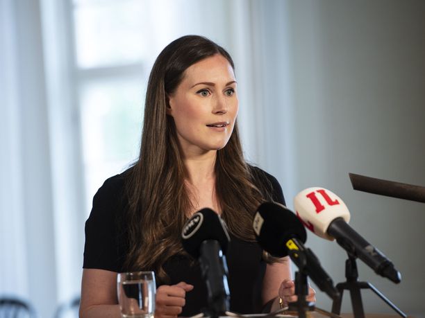 Tiedotustilaisuudessa ovat torstaina paikalla pääministeri Sanna Marinin lisäksi myös oikeusministeri Anna-Maja Henriksson ja Onnettomuustutkintakeskuksen johtoa. 