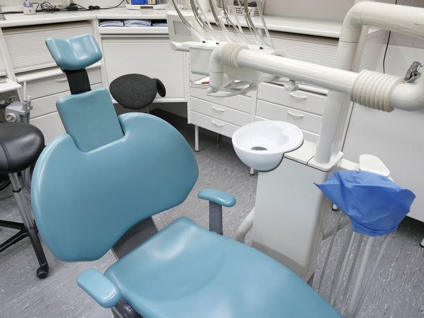 Syksyksi odotetaan hampaidenhoidon kriisiytymistä, tiedottaa Hammaslääkäriliitto.