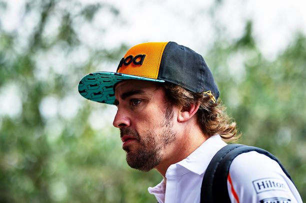 Fernando Alonso on väläytellyt yhä enemmän mahdollisuuksista palata F1-sarjaan.