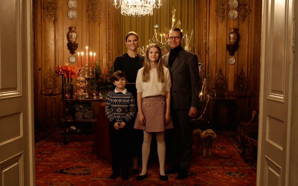 Tällainen on kruunun­prinsessa Victorian perheen joulutervehdys: ”Ei tämä suju”