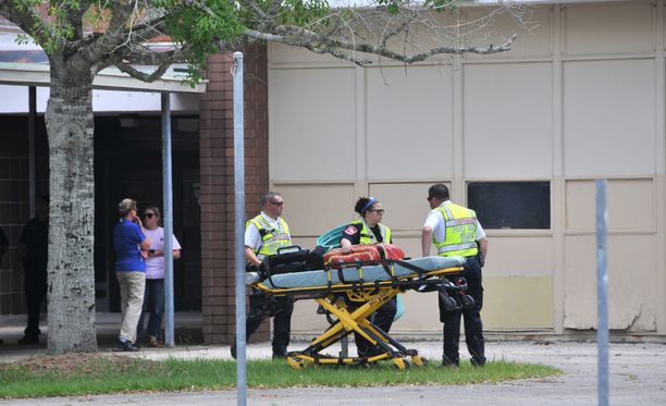 10 kuoli ja 10 haavoittui joukkomurhassa lukiossa Texasin Santa Fe:ssä perjantaina.