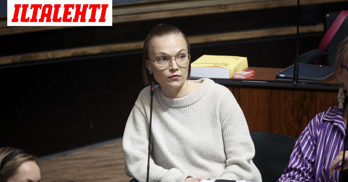 Minja Koskelalta uusi avaus arkipyhistä