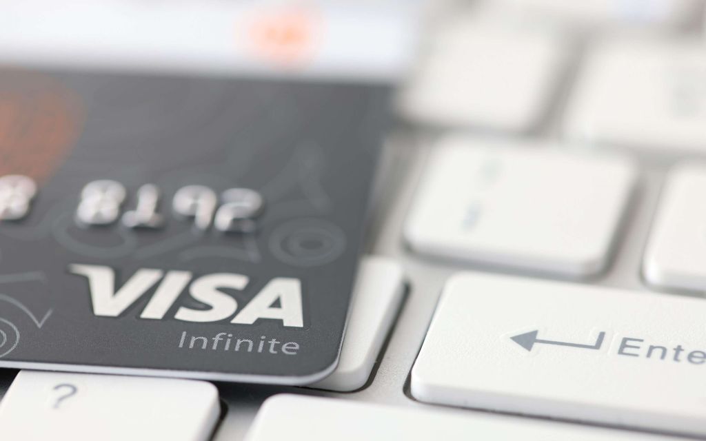 Pankki tarjoaa ”ääretöntä” Visa-luottokorttia, jollaista ei ole aiemmin nähty Suomessa – Näin saat sellaisen