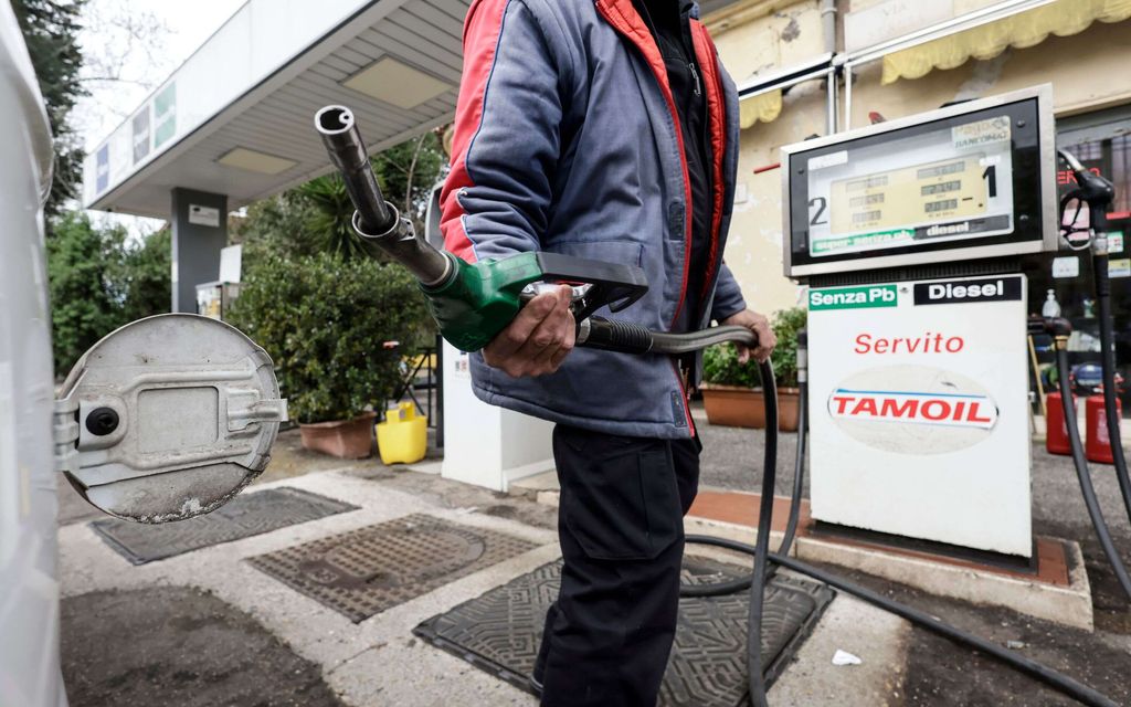 Neljä Euroopan maata keksi, miten pudottaa polttoaineen hintaa – Näin ne sen tekevät