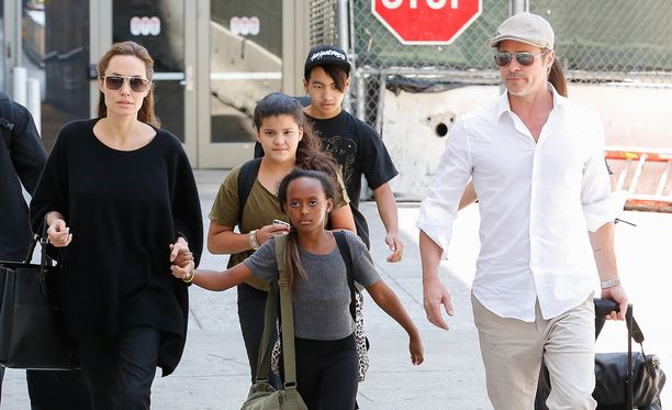 Pittien lapset osoittavat lahjakkuutta elokuvataiteessa. Kuvassa Angelinan ja Bradin lisäksi Zahara ja Maddox Jolie Pitt.