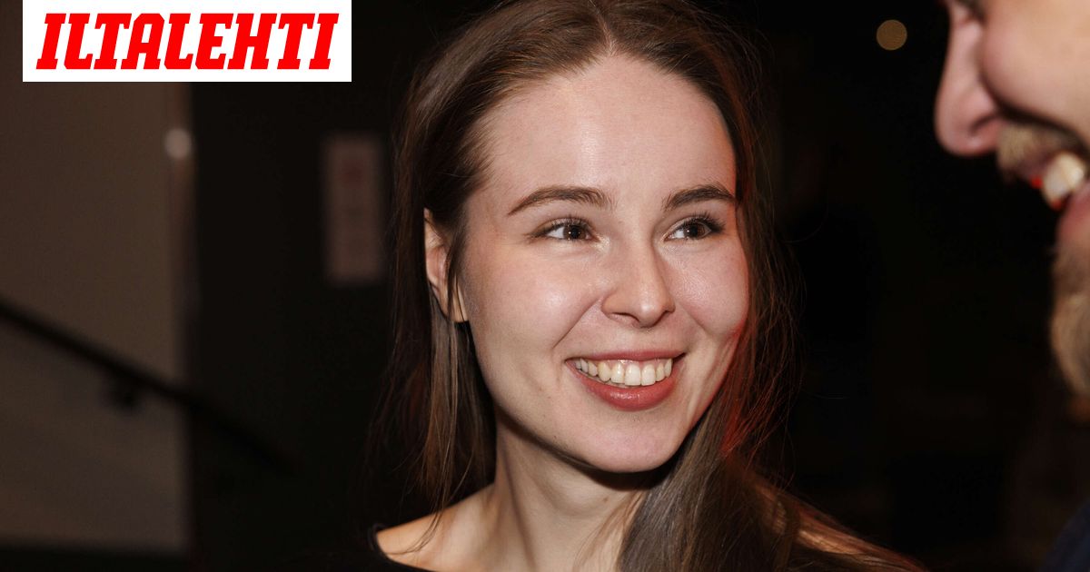 Me Naiset Kansanedustaja Elisa Gebhard Saa Lapsen Yhdess Bettiina 