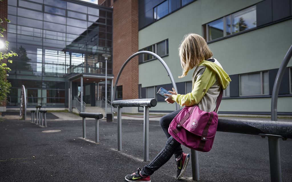 Suomen koulujen kännykkäkielto nousi kansain­väliseksi uutiseksi