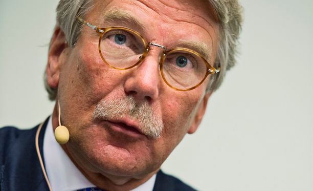 Pankkiiri Björn Wahlroos linjaa, että korkeimmat veroasteet ovat tuhoisia.
