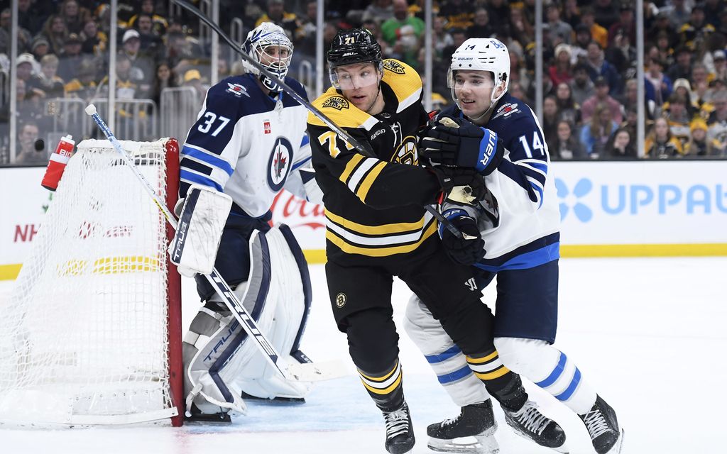 Ville Heinola aikoo pysyä NHL:ssä – pitkät illat kylmässä Winnipegissä kuluvat Suomi-jengissä: ”Korttia pelataan”