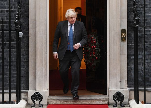 Ison-Britannian pääministeri Boris Johnson vetoaa joulupuheessaan Raamatun sanomaan lähimmäisenrakkaudesta.