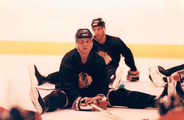 Stu Grimson murtautui NHL:ään 80-luvun lopulla ja päätti uransa kauteen 2001-02. 
