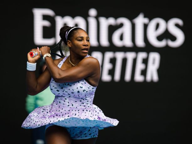 Serena Williams otti rutiinivoiton Australian avointen ensimmäisellä kierroksella.