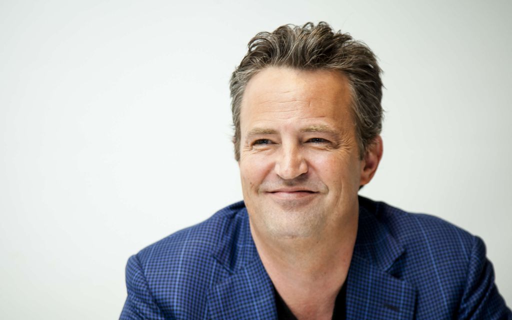 Matthew Perryn assistentti vankilaan