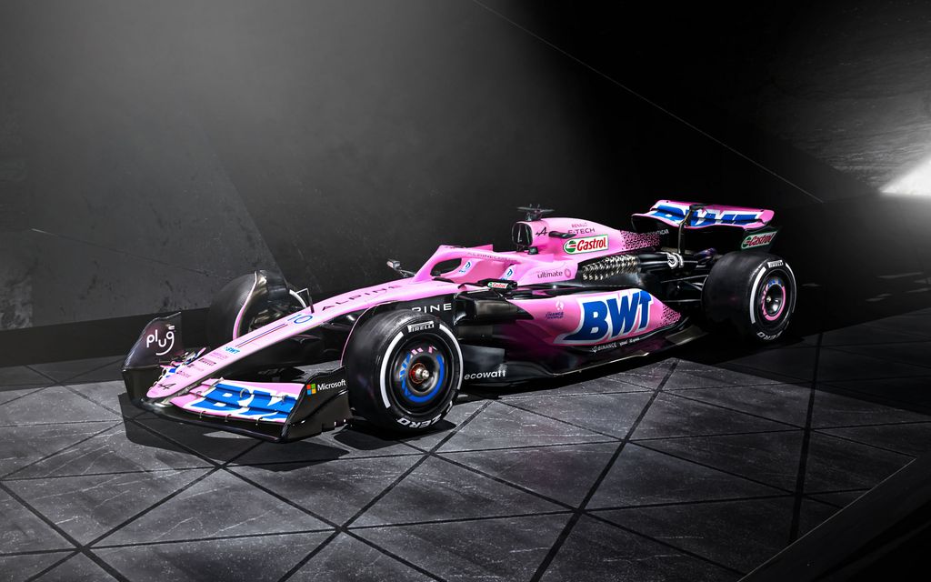 F1-tallilta erikoinen ratkaisu – Uuden auton väritys vaihtuu kesken kauden 
