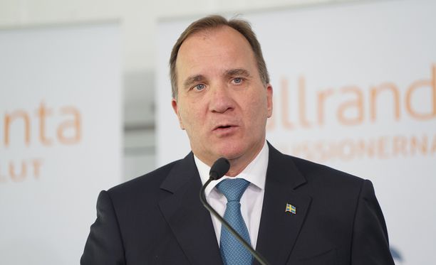 Ruotsin pääministeri Stefan Löfven kommentoi Ruotsin puolustuspolitiikkaa Kultarannassa.