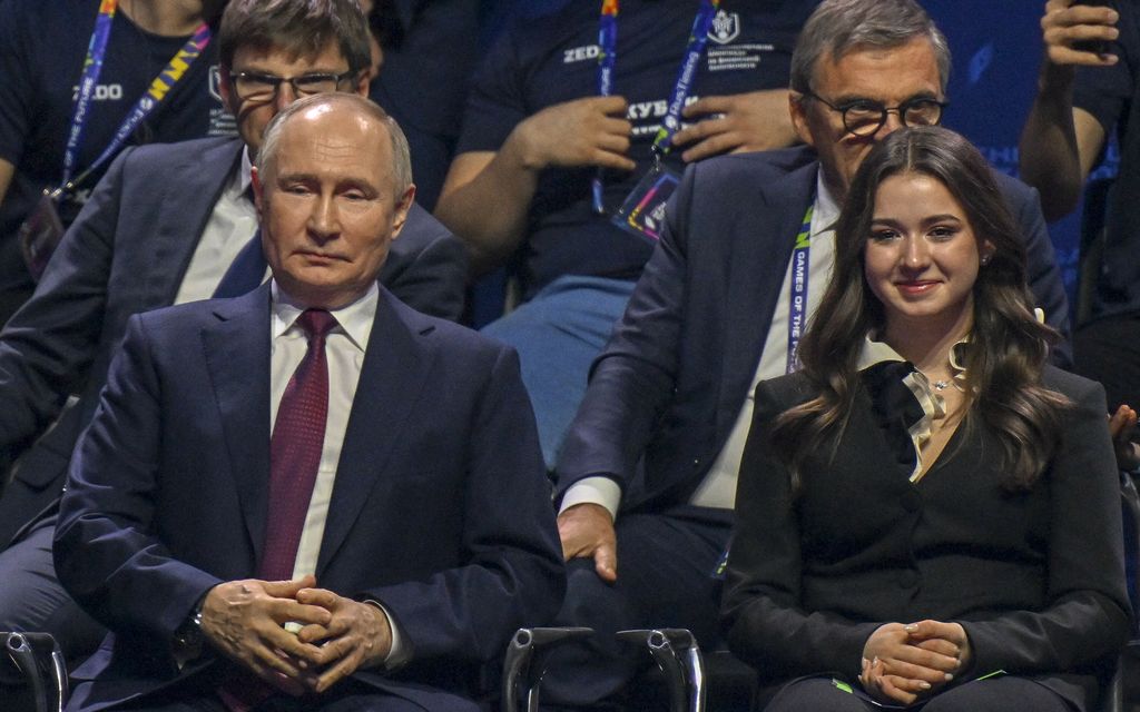 Putinin kanssa istuneelle teinitytölle karu kohtalo
