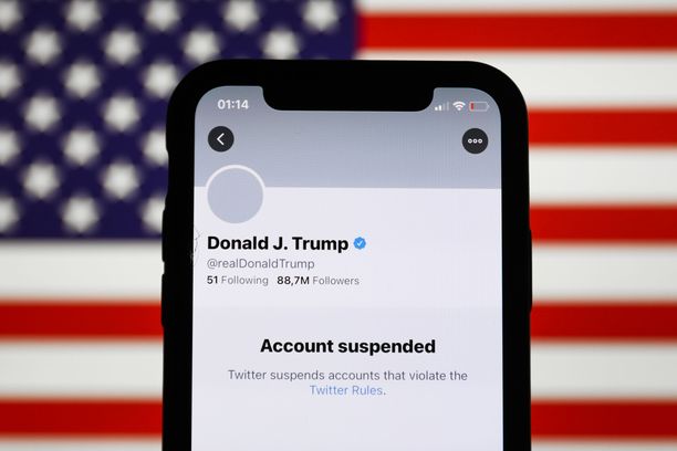 Maan entisen presidentti Donald Trumpin Twitter-tili jäädytettiin tammikuun alussa. Päätöstä kritisoi muun muassa Saksan liittokansleri Angela Merkel.