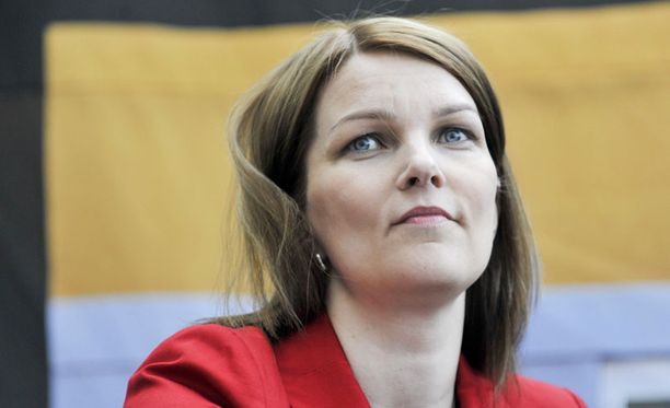 Pääministeri Mari Kiviniemi haluaa salata rahoittajansa äänestäjiltä.