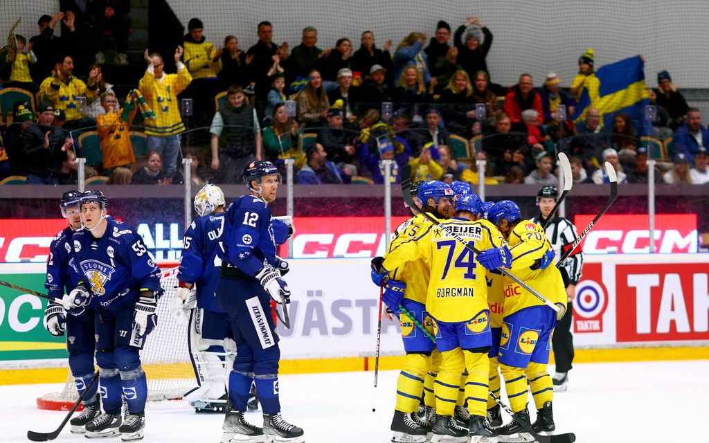 Ruotsissa närkästyttiin Tre Kronorin pelipaidoista Leijonia vastaan: ”Noloa”
