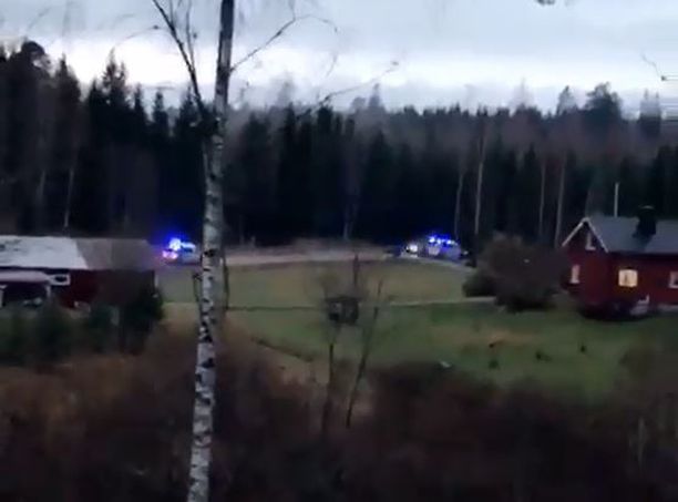 Poliisi ajoi autoa takaa Helsingistä Sipooseen saakka.