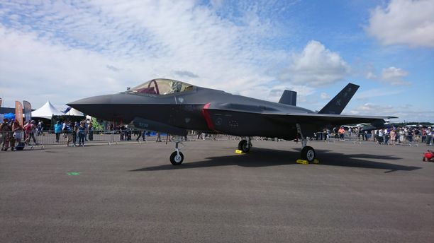 Amerikkalainen viidennen sukupolven häivehävittäjä, Lockheed Martinin F-35 oli esillä Suomessa nyt ensimmäistä kertaa.