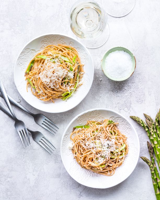 Höylää parsa, jotta et suututa fanaatikkoja - älyttömän helppo ja nopea  pasta ei kermaa kaipaa