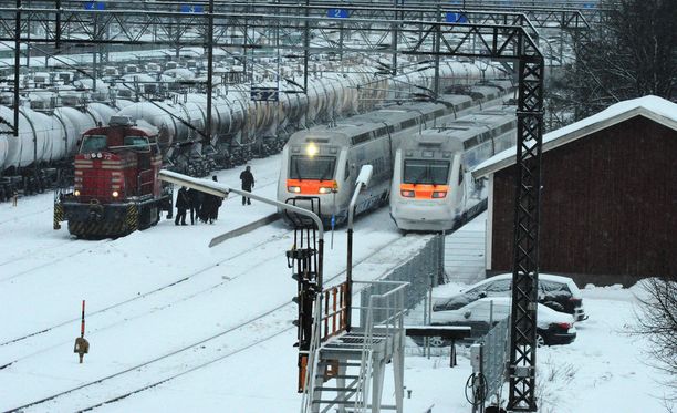 Venäläissyntyinen mies otettiin kiinni, kun Tolstoi-juna saapui Vainikkalan rajanylityspaikalle. Kuva rajanylityspaikalta.