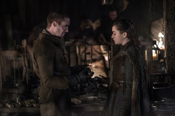 Gendry ja Arya Stark lähentyivät ennen suurta taistelua.