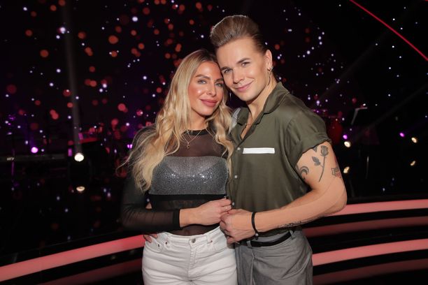 Juuri alkanut dating tyttö