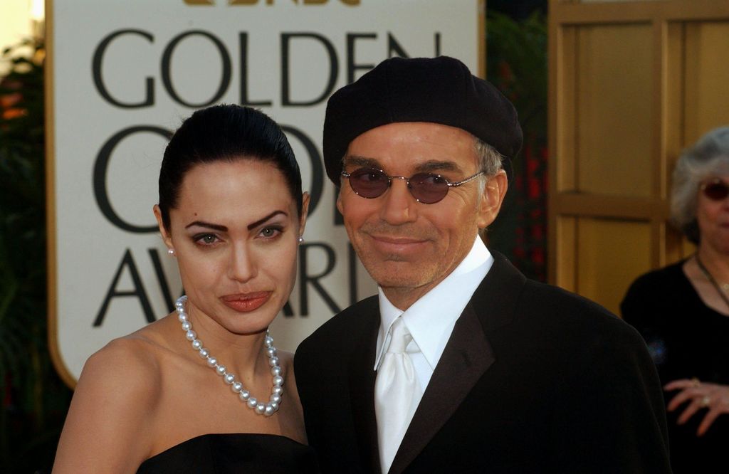 Angelina Joliella on lämpimät välit ex -miehensä pojan kanssa -lähettää joululahjan joka vuosi