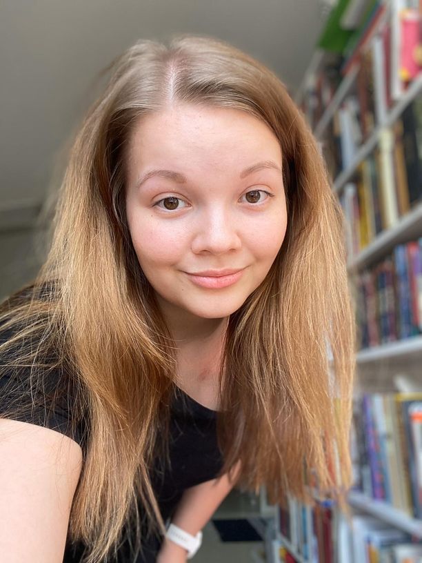 Lotta Yli-Hukkala, 20, kirjoitti viime syksynä koko Suomen parhaat  yo-paperit - palasi silti korottamaan arvosanojaan