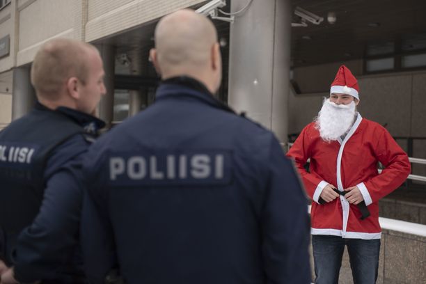 Kun joulurauha menee murskaksi - kenttäpoliisit kertovat surullisimmista  kotihälytyksistä: ”Perheväkivalta menee ihon alle”