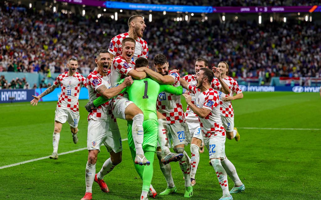 Video leviää: Kroatian joukkue juhli kiistan­alaisella laululla – tutkija lyttäsi MM-tähdet