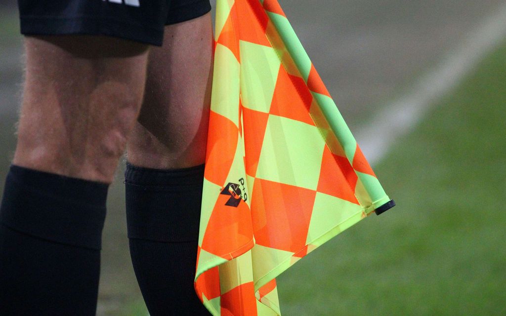 Täysi kaaos kentällä – Erotuomari ammuttiin silmien edessä