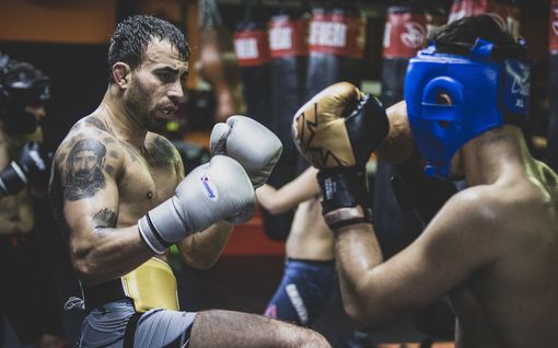 Makwan Amirkhanilla jälleen mehevät tulot – Tällaisia rahoja UFC-ottelijan yhtiössä pyörii
