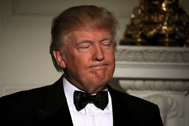 Donald Trumpin politiikka oli vahvasti läsnä Oscar-illassa. Trump itse vietti iltaa toisaalla, kuvernöörien gaalaillallisella Valkoisessa talossa.