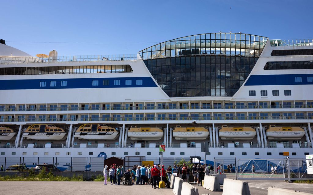 Yli 110 jättimäistä alusta saapuu Helsinkiin