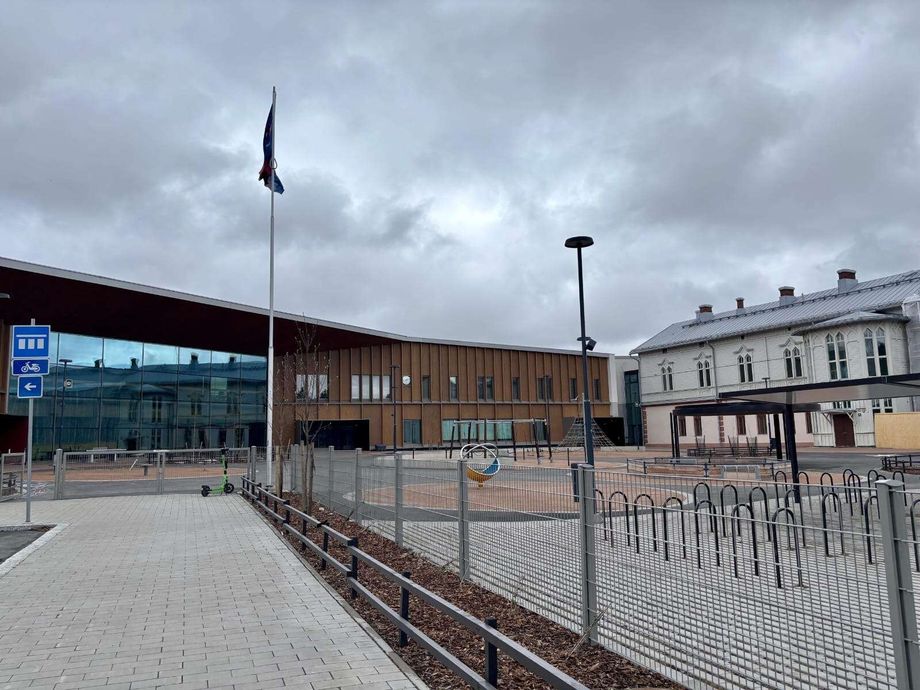 Oulun koulu-uhkaus keskeytti päivän yhdeksässä koulussa – poliisi: uhkaus aiheeton — image 4